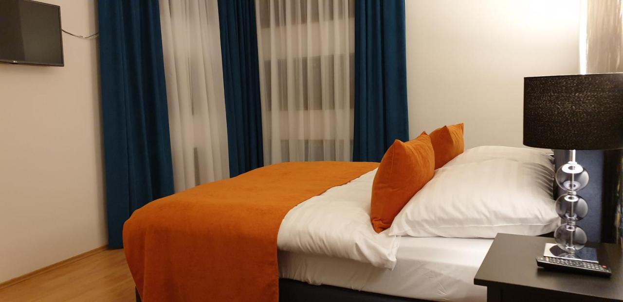 Grand Paradise Apartman Miskolc Luaran gambar